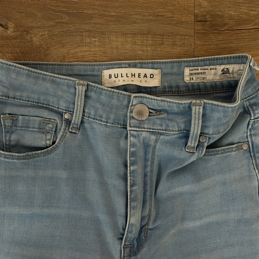 Bullhead Women's Light Blue Skinny Jeans - Picture 4 of 5